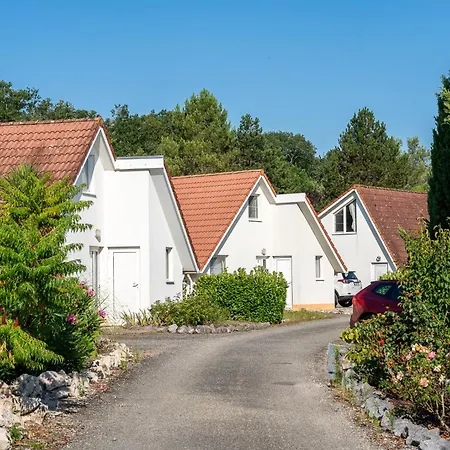 Village Chateau Cazaleres