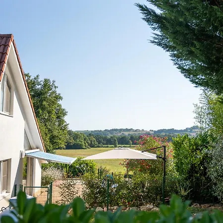 Campsite Village Chateau Cazaleres