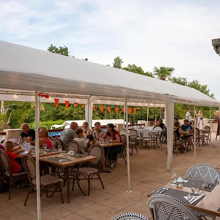 Village Chateau Cazaleres Campingplads
